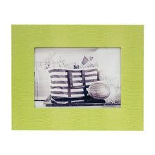 Load image into Gallery viewer, Front view of Green 5" x 7" Lizard Frame