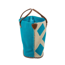 Load image into Gallery viewer, Side view of turquoise diamond straw tote