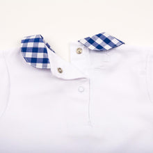 Load image into Gallery viewer, Close-up of collar with snap buttons opened