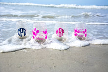 Load image into Gallery viewer, Acrylic wine glasses on the beach
