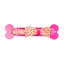 Load image into Gallery viewer, Font view of our Cheetah Sports Bow Collar
